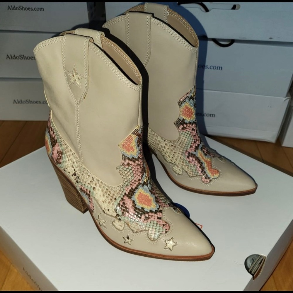 ISO also tezza the runway boots size 8